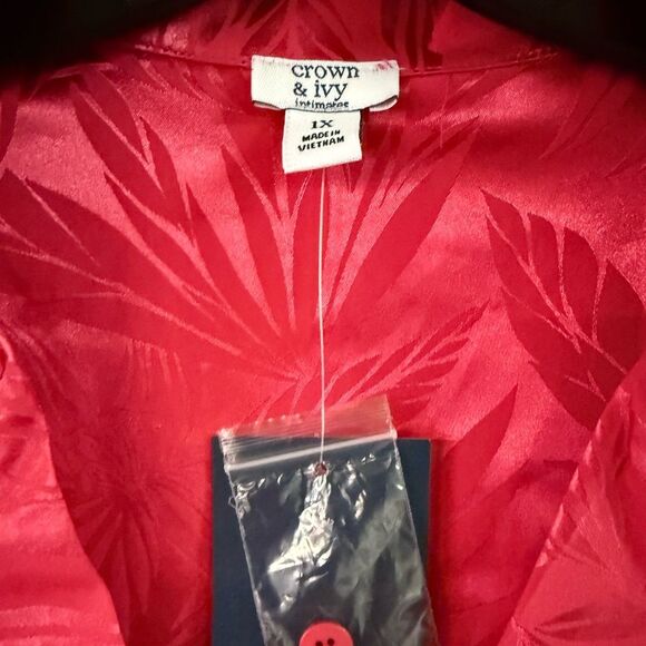 NWT Crown & Ivy Pink Satin Pajama Short Set Plus Size 1X - Picture 2 of 4